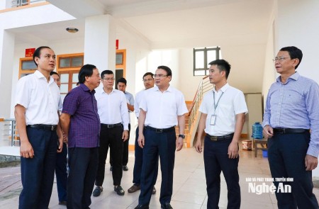 Phó Chủ tịch UBND tỉnh Nghệ An Phùng Thành Vinh kiểm tra, tháo gỡ khó khăn, vướng mắc trong triển khai thực hiện chính quyền địa phương 2 cấp