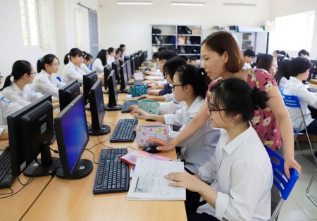 Nghị quyết số 23/2026/NQ-CP: Cắt giảm, phân cấp, đơn giản hóa thủ tục hành chính, cắt giảm điều kiện kinh doanh thuộc phạm vi quản lý của Bộ Giáo dục và Đào tạo