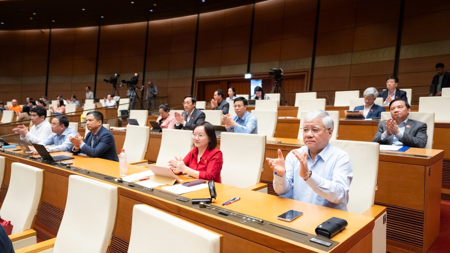 202512101008141090z7311076194775bff55540fab1d107d93e819279481262 1765352992081 1765352992244586035144