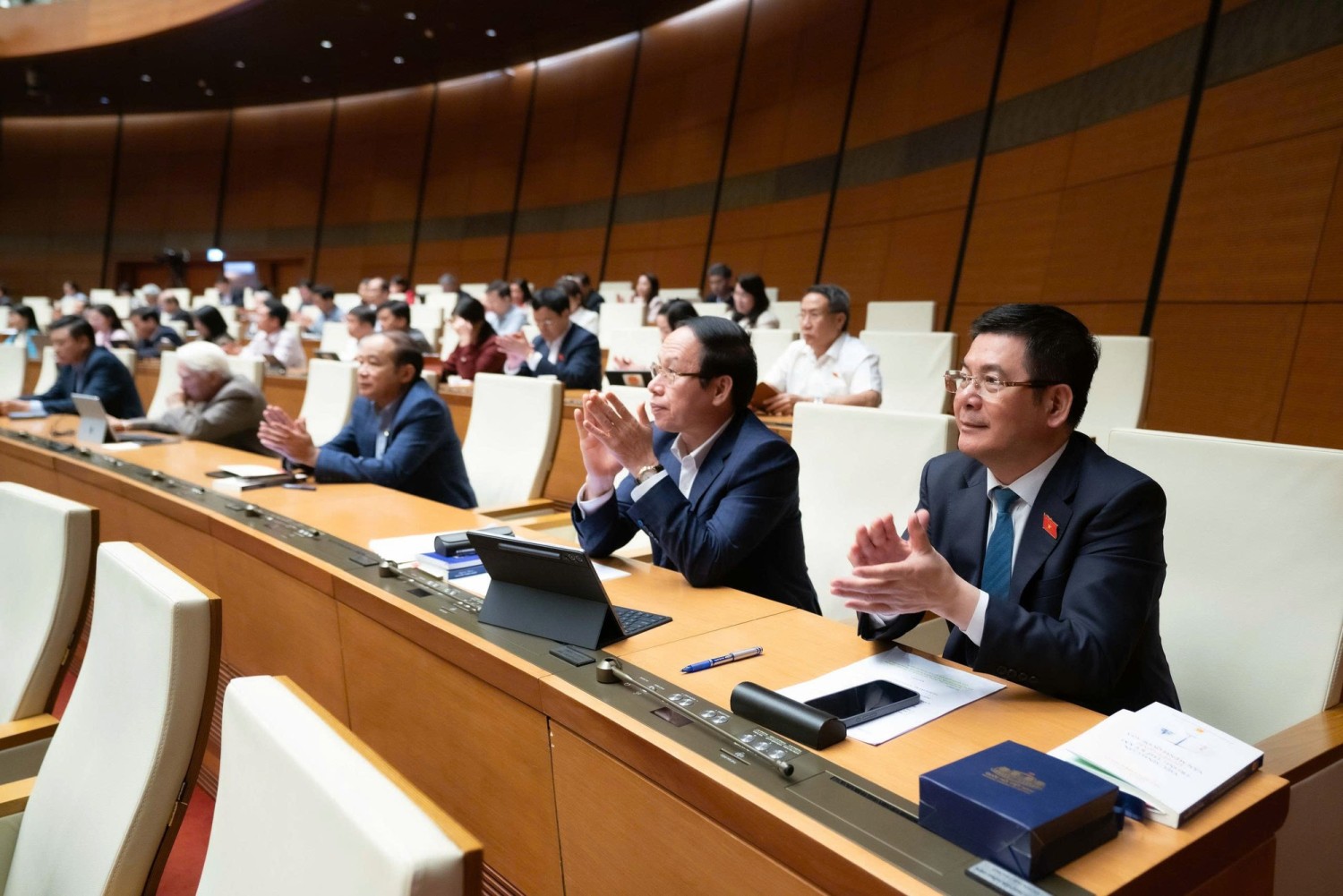 202512101100442526z7311350521721bb617322faf2500461095e34c155e521 1765352994523 1765352994672404960979